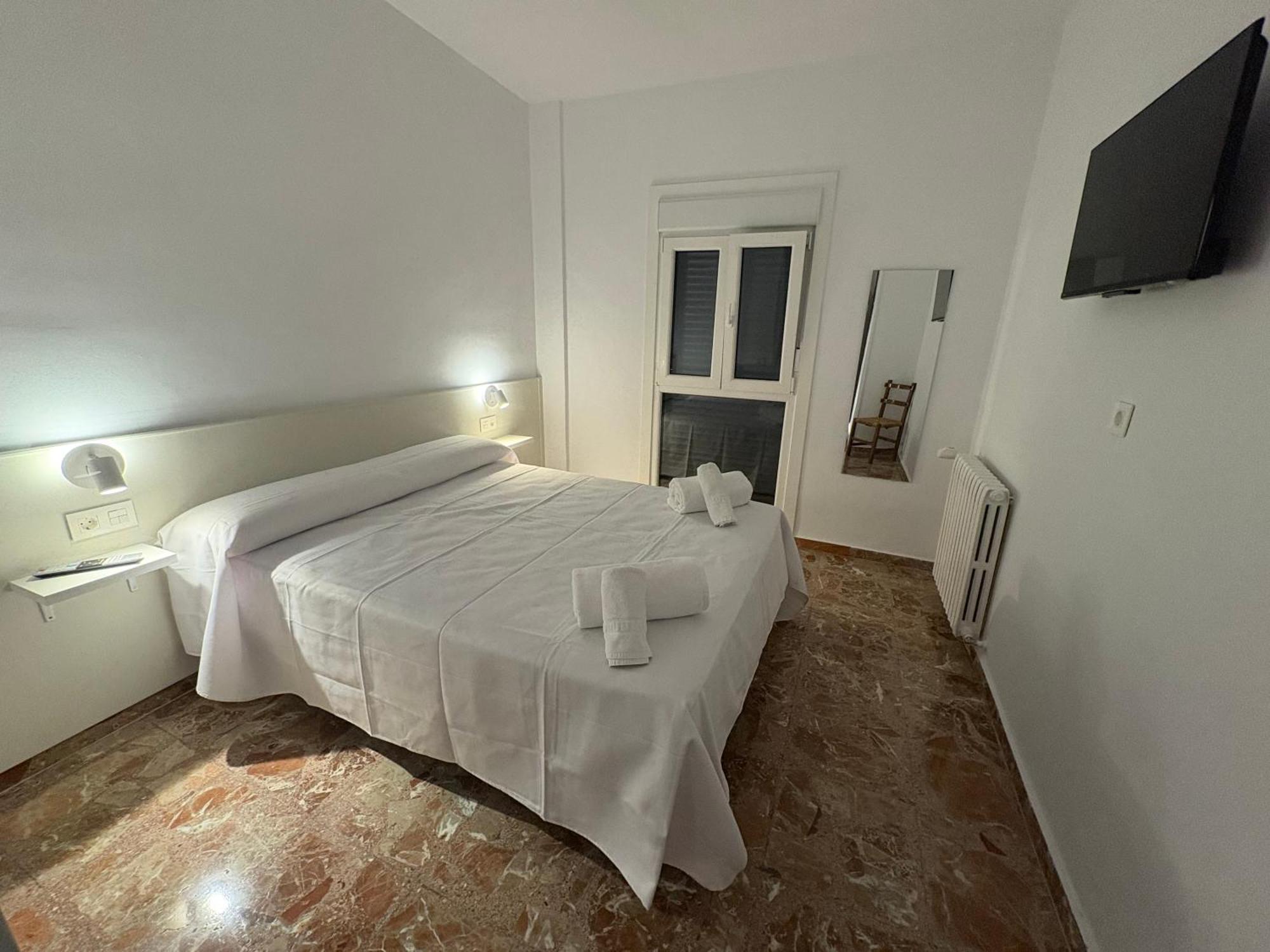 Hostal La Via Verde Sarrión 外观 照片
